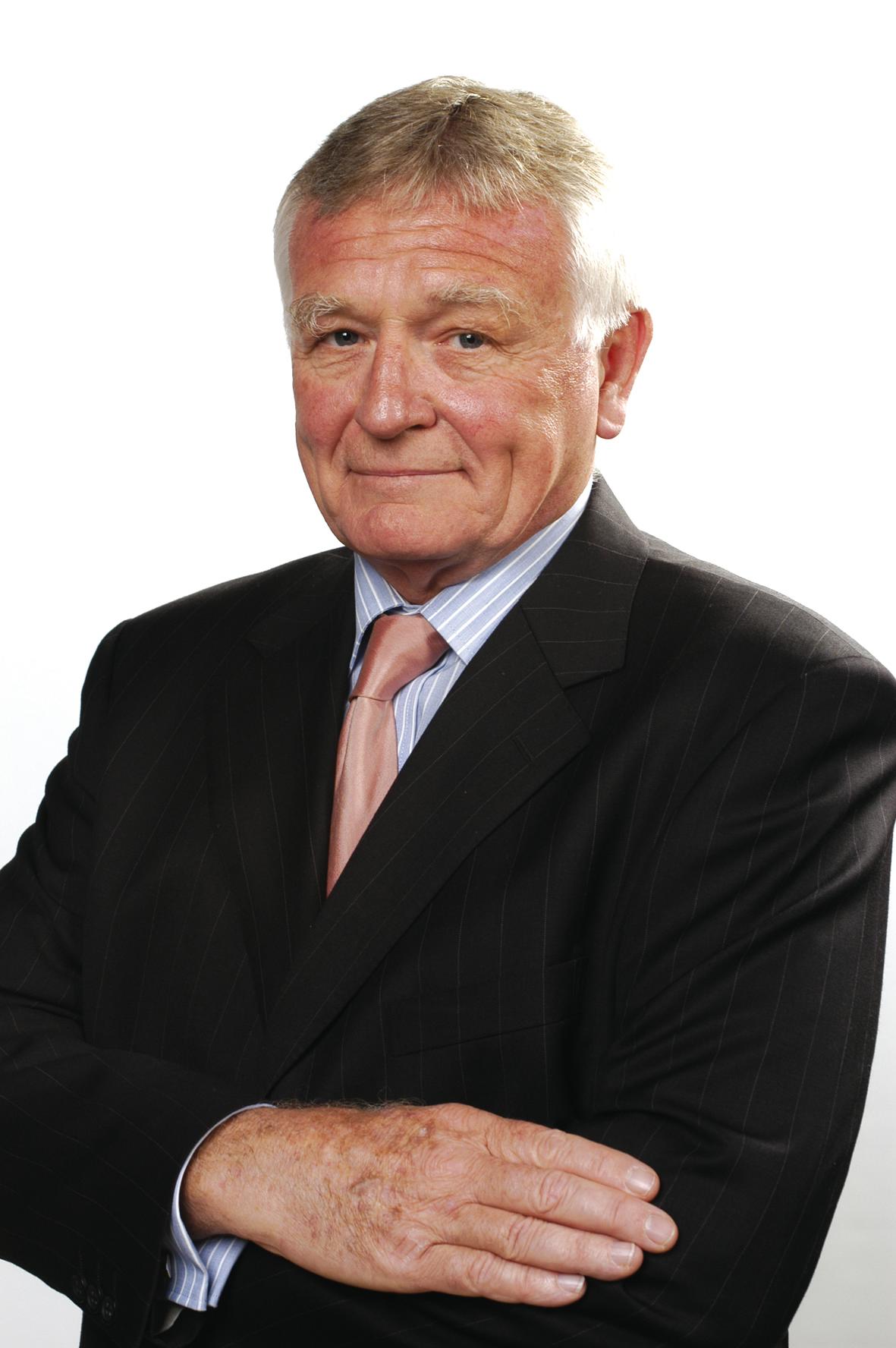 Bruce Mackenzie Image
